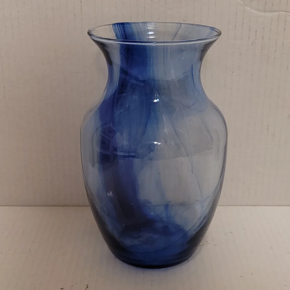 Beautiful Vintage Hand Blown Vase